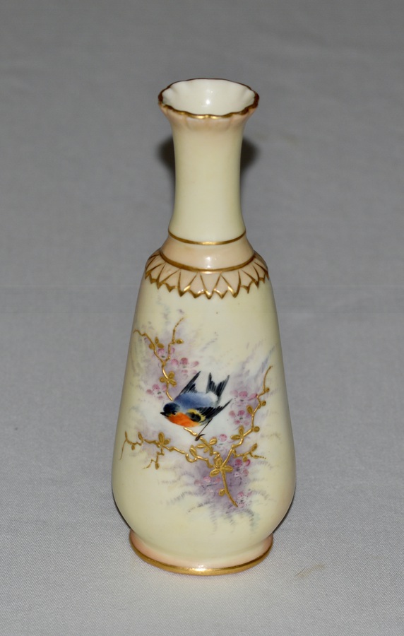 1898-1902 Locke & Co Worcester Vase with Bird and Floral Painted Decoration