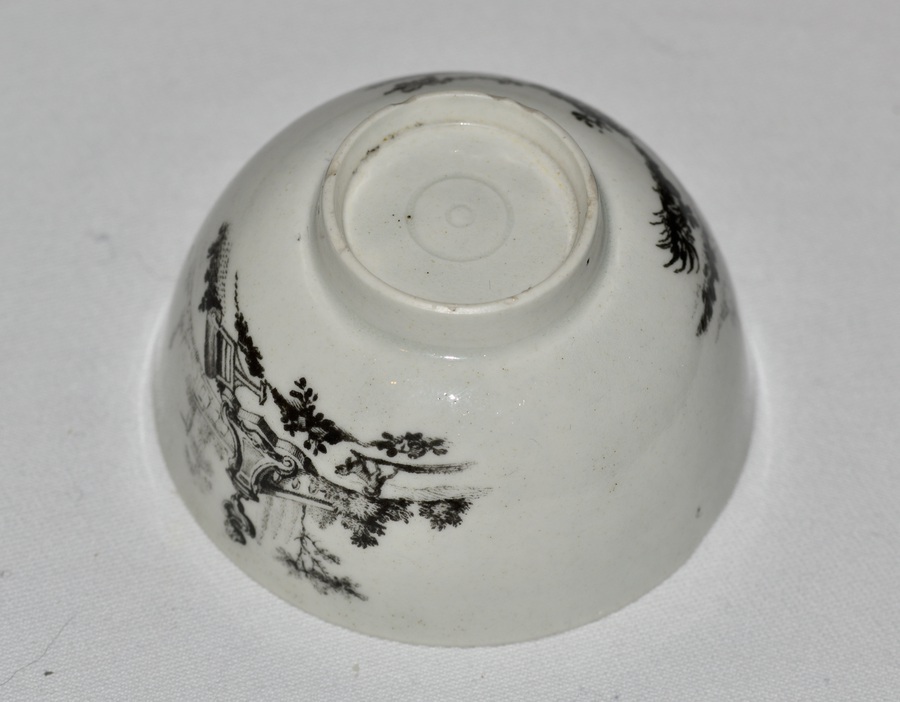 Antique Rare Worcester Smokey Primitive or Transitional Period L'Amour Pattern Tea Bowl c1755-78