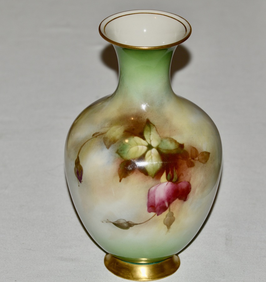 Antique 1908 Royal Worcester Hadley Porcelain Vase. Signed H Martin