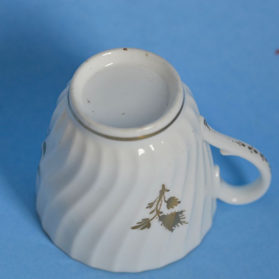 Antique A delightful 18th century Caughley Coffee Cup