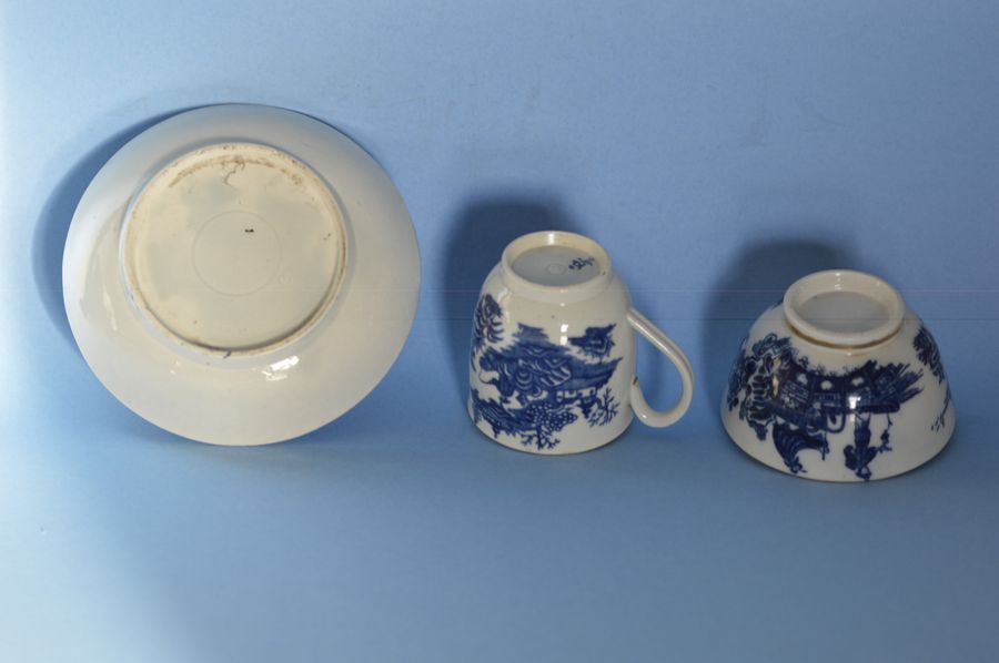 Antique Caughley Porcelain Blue & White and Gilt Trio - Circa 1790