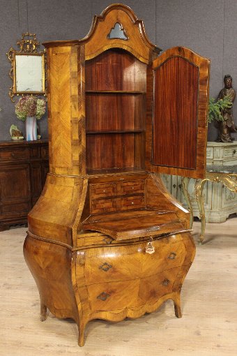 Antique Venetian bureau in walnut with mirrors of the 20th century