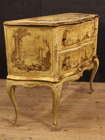 Antique Venetian lacquered, gilded and painted dresser of the 20th century
