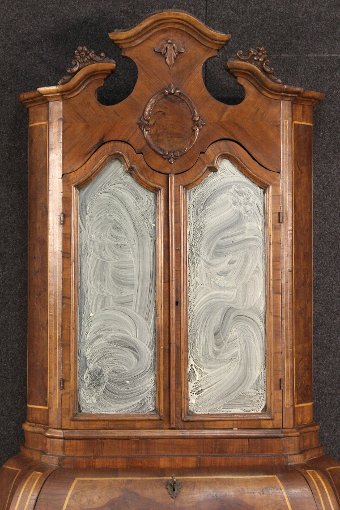 Antique Venetian trumeau made by walnut and burl of the 20th century