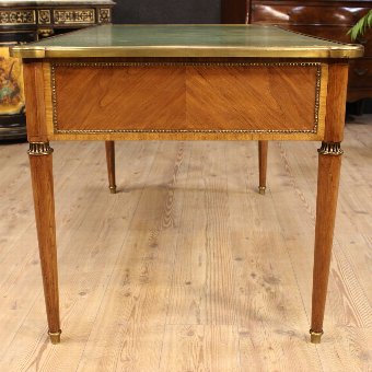 Antique English desk in rosewood of the late 19th century