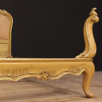 Antique Venetian double bed in lacquered and gilded wood