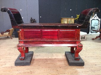 Antique Chinese lacquered and gilded console table from the early 20th century