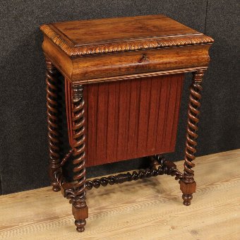 English worktable in palisander and mahogany of the 19th century