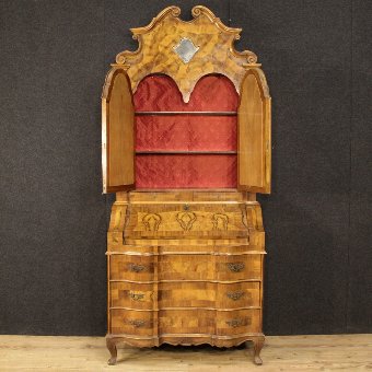 Antique Venetian trumeau in walnut and burr walnut with mirrors
