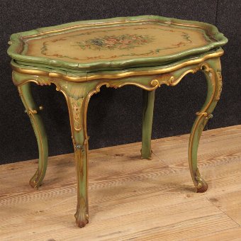 Venetian lacquered and painted coffee table with floral decorations