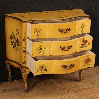Antique Venetian dresser in lacquered and painted wood with floral decorations