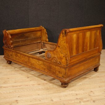 Antique Antique French bed in walnut and burl walnut from 19th century 