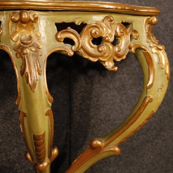 Antique Pair of Venetian console tables in lacquered and golden wood