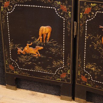 Antique French chinoiserie screen in lacquered and painted wood