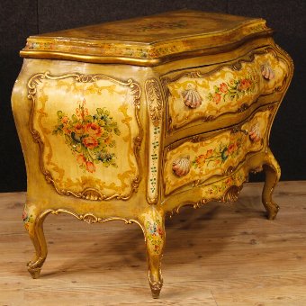 Antique Venetian chest of drawers in lacquered and painted wood
