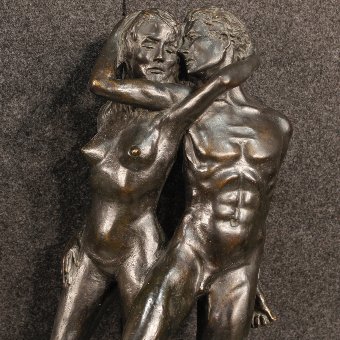 Antique Italian signed sculpture in bronze depicting Lovers