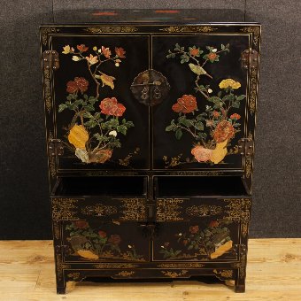 Antique French lacquered and painted chinoiserie cupboard