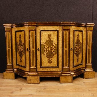 Antique Florentine sideboard in lacquered and golden wood