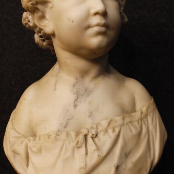 Antique Antique marble sculpture representing child bust from 19th century