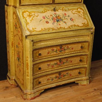 Antique Venetian lacquered, golden and painted trumeau with floral decorations