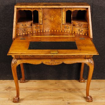 Antique Dutch bureau in walnut and mahogany wood