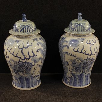 Pair of Chinese vases in painted ceramic