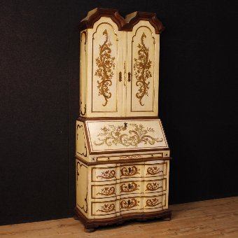 Spanish trumeau in lacquered and gilded wood