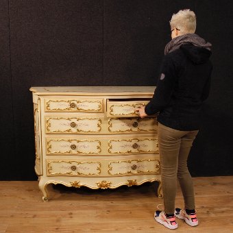 Antique Italian lacquered, gilded and painted chest of drawers with 5 drawers