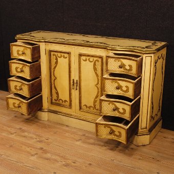 Antique Italian sideboard in lacquered and gilded wood