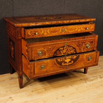 Antique Italian chest of drawers in inlaid wood in Louis XVI style
