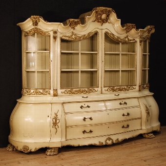 Dutch bookcase in lacquered and gilded wood