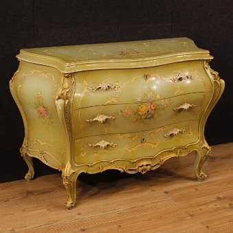 Venetian dresser in lacquered and painted wood