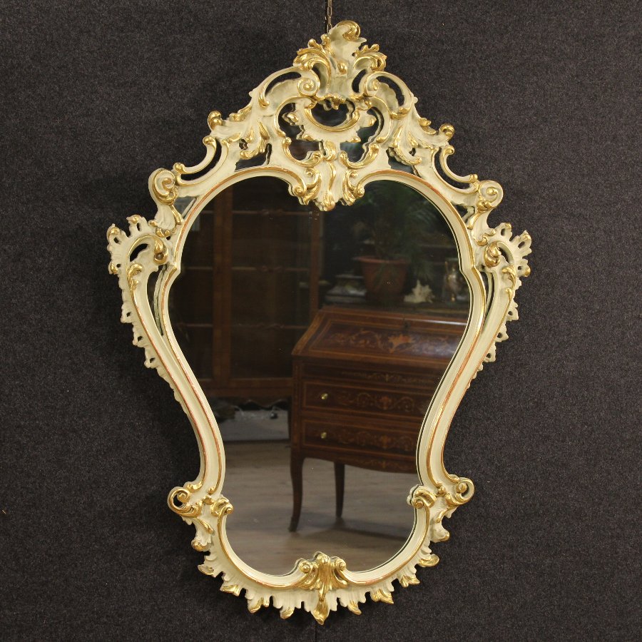 Venetian lacquered and gilded mirror of the 20th century