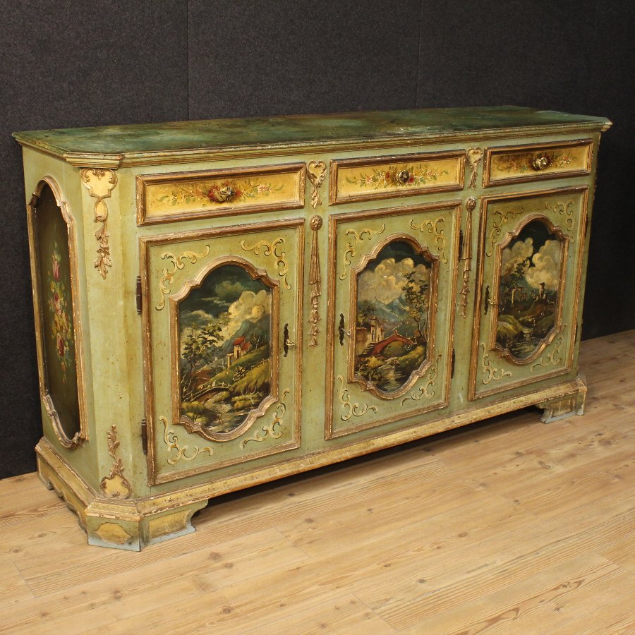Great Italian lacquered, gilded and painted sideboard of the 20th century 
