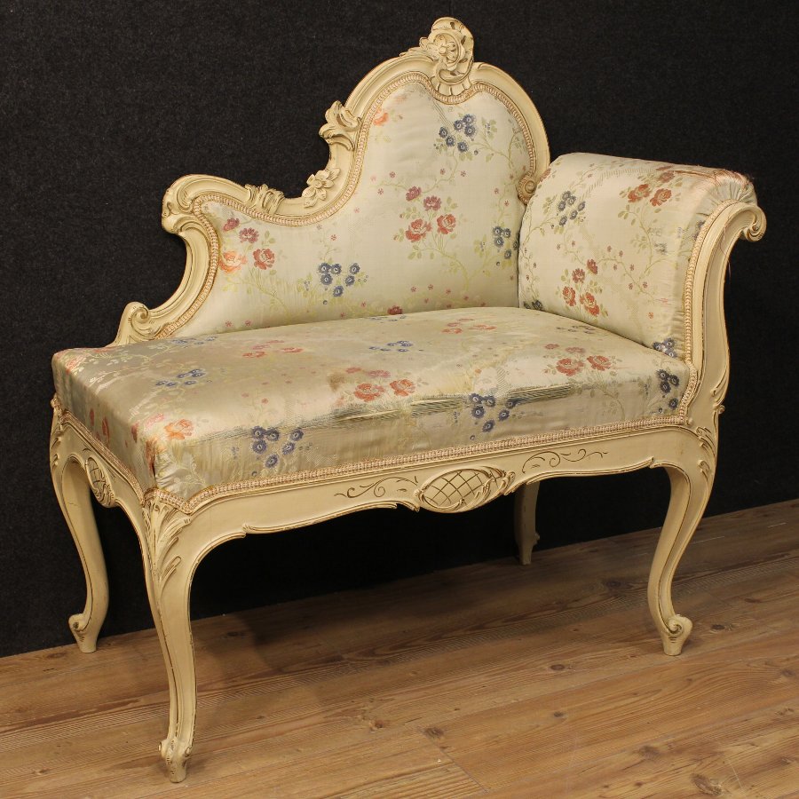 Venetian love seat in lacquered wood