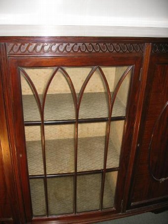Antique beautiful bow-fronted  mahogany display cabinet