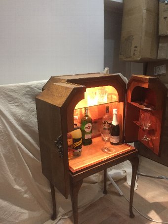 Alcohol and glasses bar from 1920