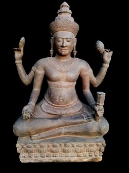 KHMER SEATED VISHNU 4 ARMS, BAKHENG, 10TH CENTURY