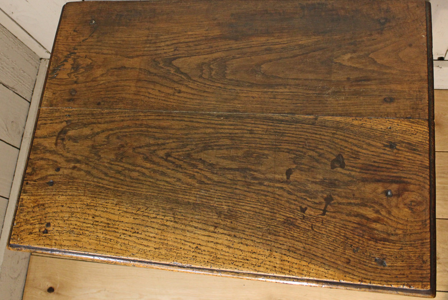 Antique 18th century English oak Side Table. Cabriole leg Lowboy