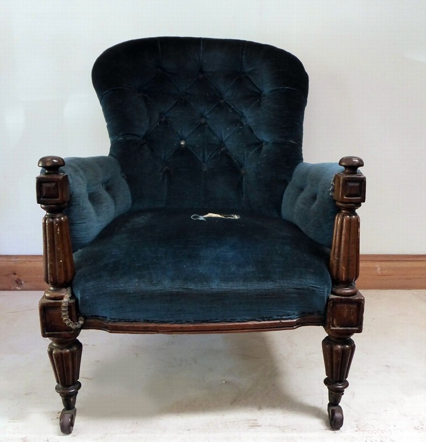 Carved walnut button back boudoir or drawing room chair circa 1840