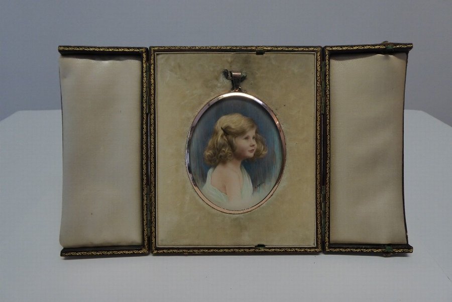 Antique Antique portrait miniature case in original leather