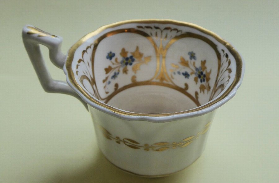 Antique attractive single spode cup circa 1825