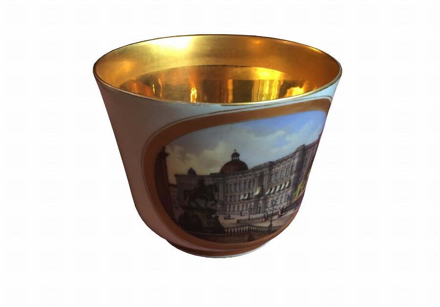 Antique Berlin porcelain large cup depicting the palace of berlin 19th century