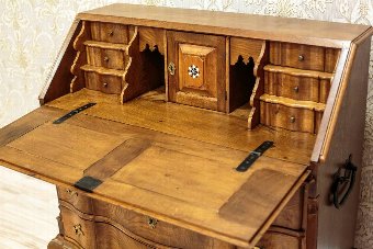 Antique Oaken Writing Desk of the Baroque Forms