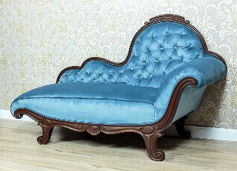 Antique Aged Chaise Longue After Renovation
