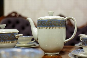 Antique Porcelain Tea Service -- Tettau, 1930-1957
