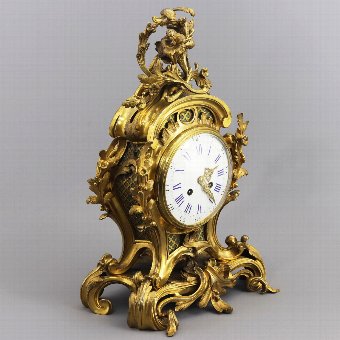 Antique French Gilt Bronze Striking Mantel Clock with Garnitures, Vincenti & Cie C.1860