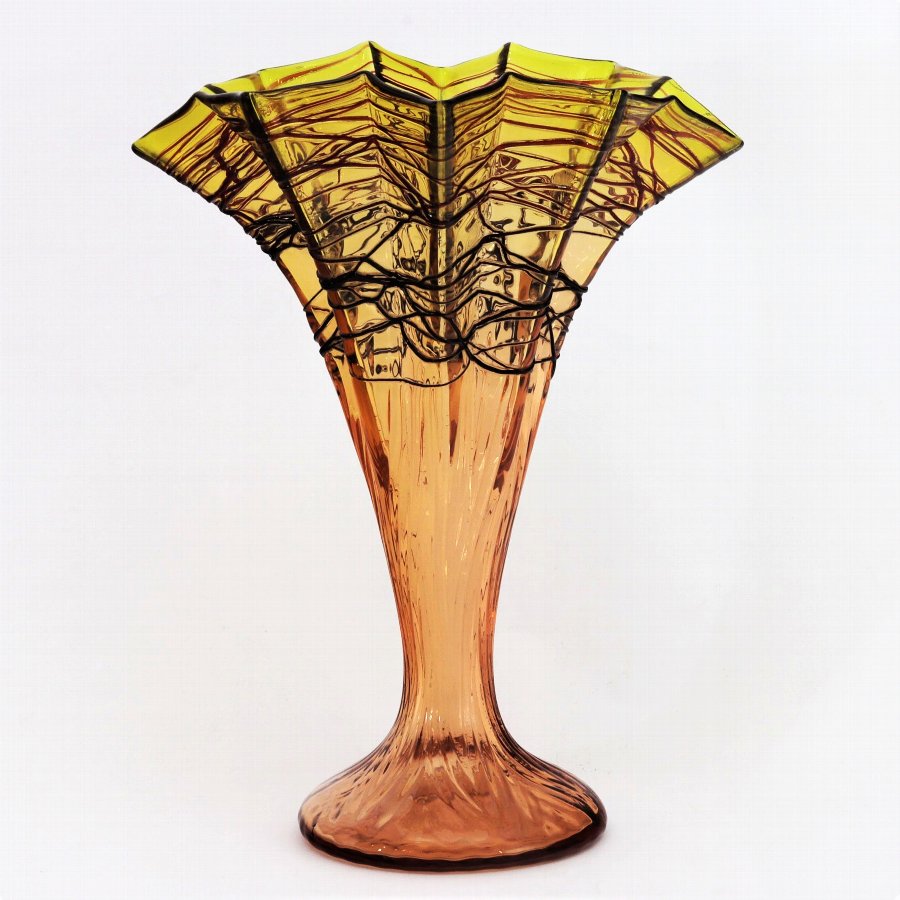 Art Nouveau Kralik Glass Fan Shaped Art Vase c1910