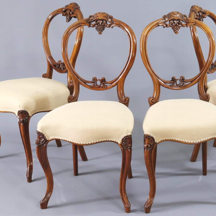 Finely Carved Quality Set of Four Walnut Balloon Back Dining Chairs c1845