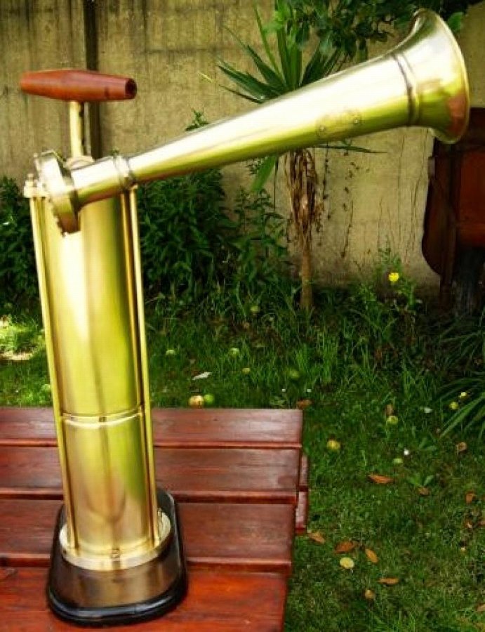tyfon horn